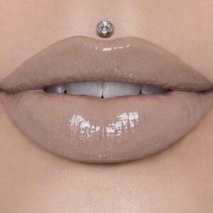Jeffree Star The Gloss “ Silk Rope “